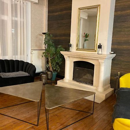 A La Villa Perroy Les Chambres Sont Spacieuses Et Les Petit-Dejeuners Offerts ダンケルク エクステリア 写真