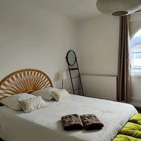 A La Villa Perroy Les Chambres Sont Spacieuses Et Les Petit-Dejeuners Offerts ダンケルク エクステリア 写真