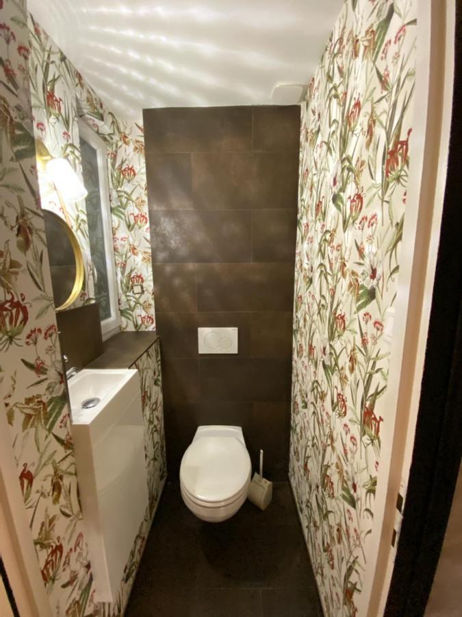 A La Villa Perroy Les Chambres Sont Spacieuses Et Les Petit-Dejeuners Offerts ダンケルク エクステリア 写真