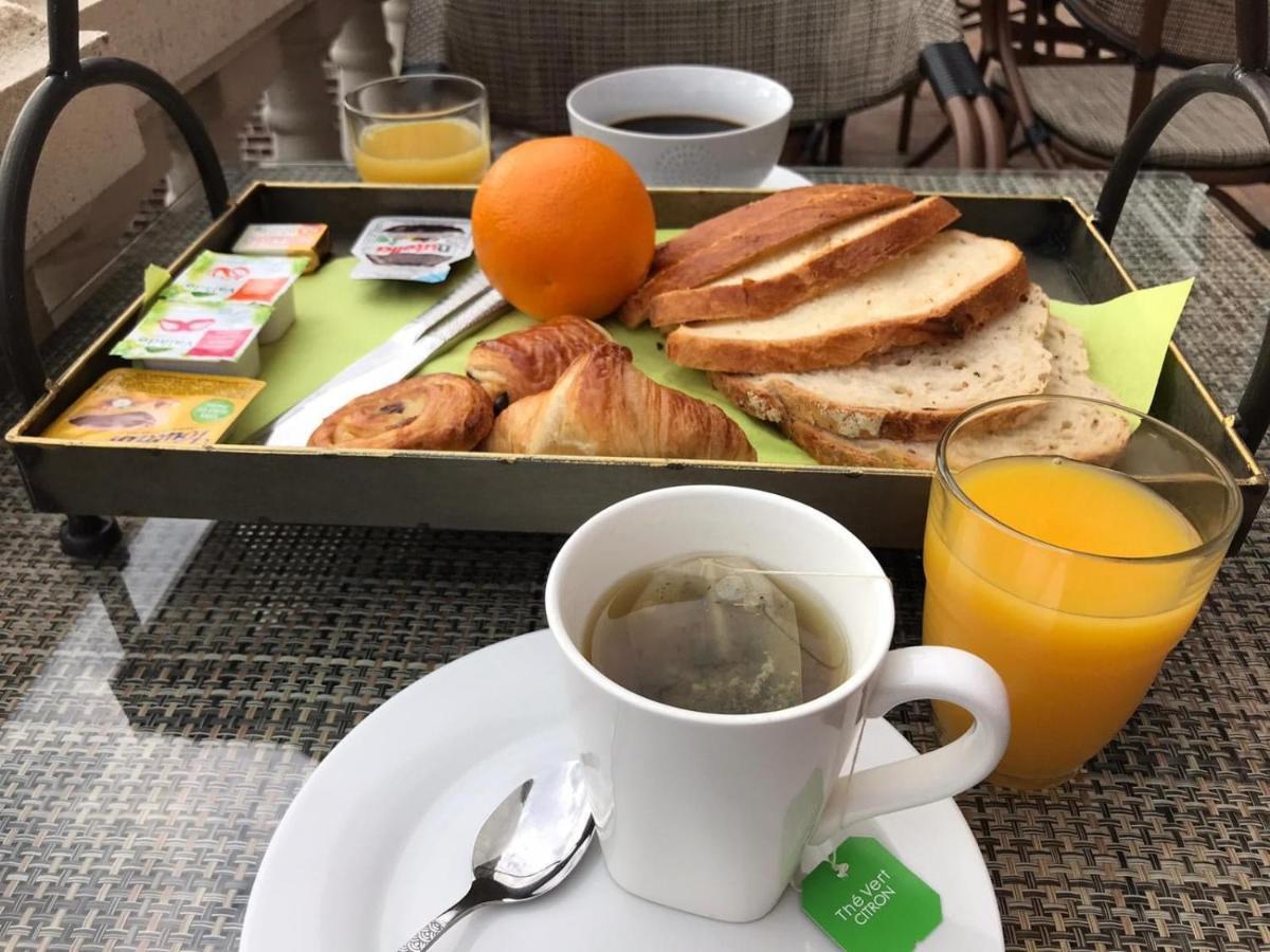 A La Villa Perroy Les Chambres Sont Spacieuses Et Les Petit-Dejeuners Offerts ダンケルク エクステリア 写真