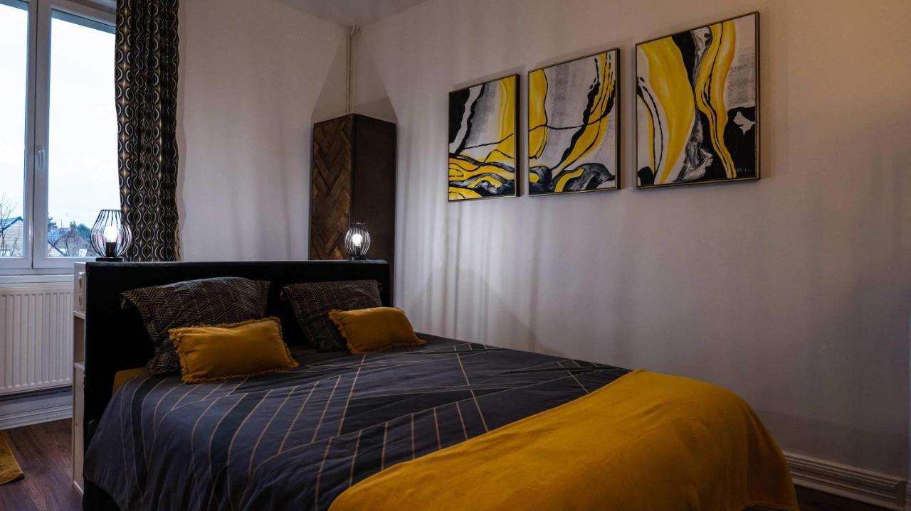 A La Villa Perroy Les Chambres Sont Spacieuses Et Les Petit-Dejeuners Offerts ダンケルク エクステリア 写真