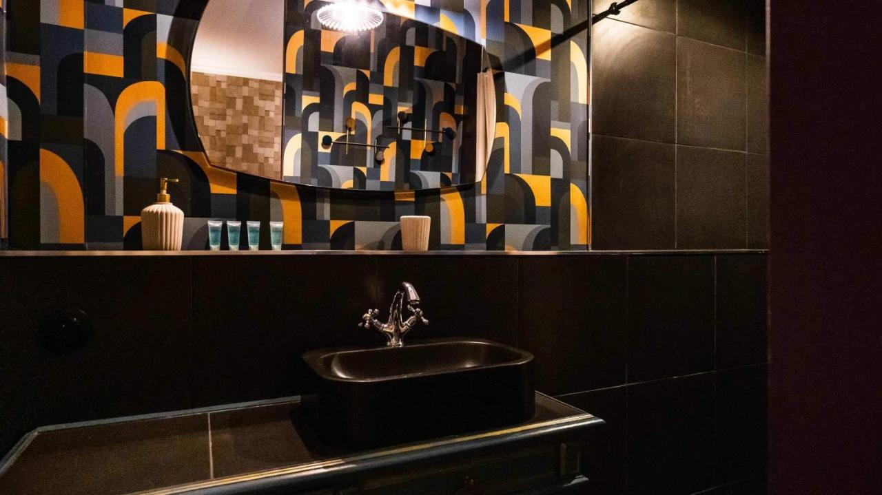 A La Villa Perroy Les Chambres Sont Spacieuses Et Les Petit-Dejeuners Offerts ダンケルク エクステリア 写真
